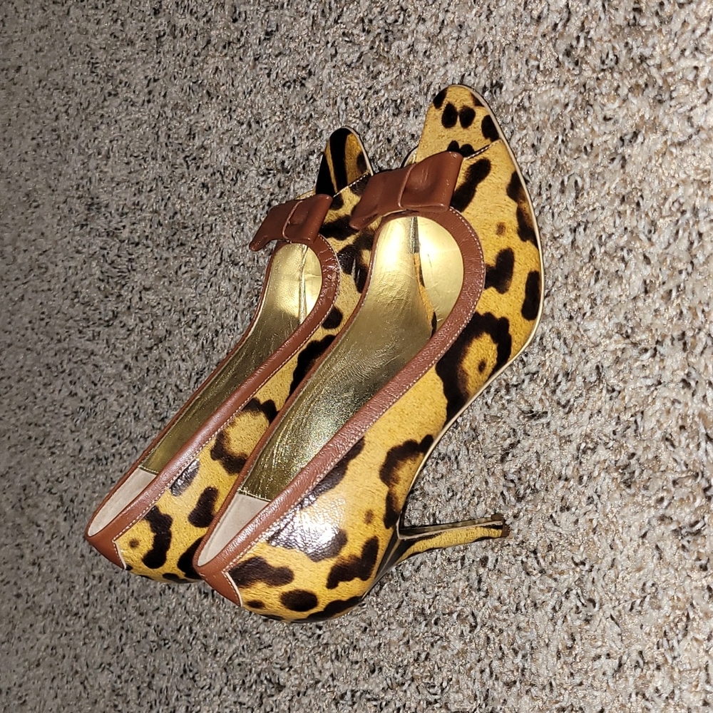 D&G Signature Yellow Leopard-Print Patent & Leather 4" Stilettos EUC Size 38.5